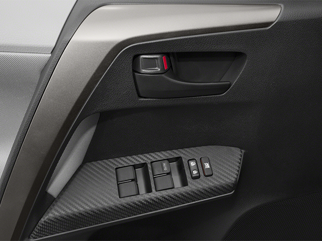 2014 Toyota RAV4 XLE photo 4