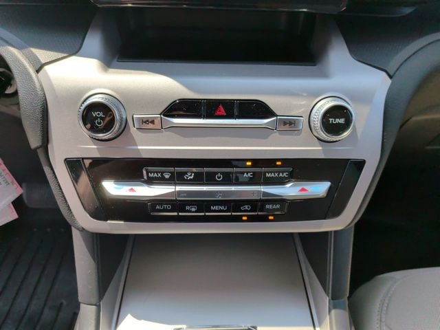 2023 Ford Explorer Base