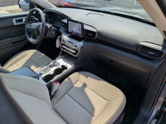 2023 Ford Explorer Base
