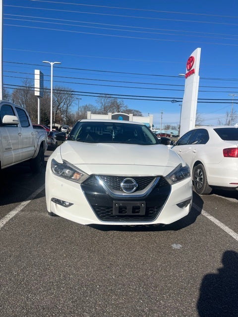 2017 Nissan Maxima SR