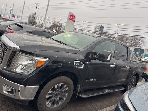 2017 Nissan Titan SV