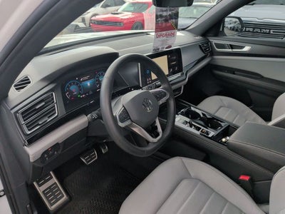 2024 Volkswagen Atlas Cross Sport 2.0T SEL R-Line