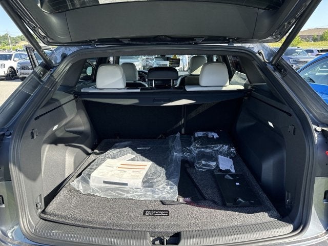 2024 Volkswagen Atlas Cross Sport 2.0T SEL Premium R-Line
