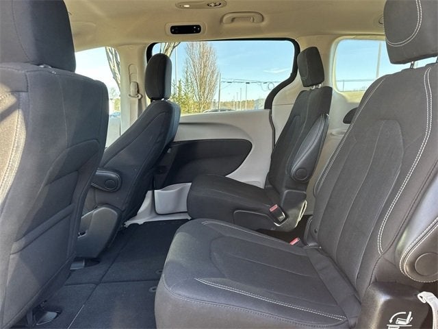 2024 Chrysler Voyager LX