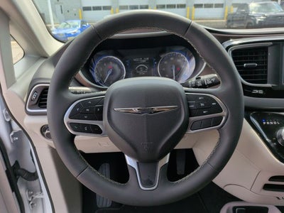 2024 Chrysler Voyager LX