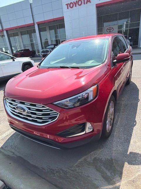 2022 Ford Edge Titanium