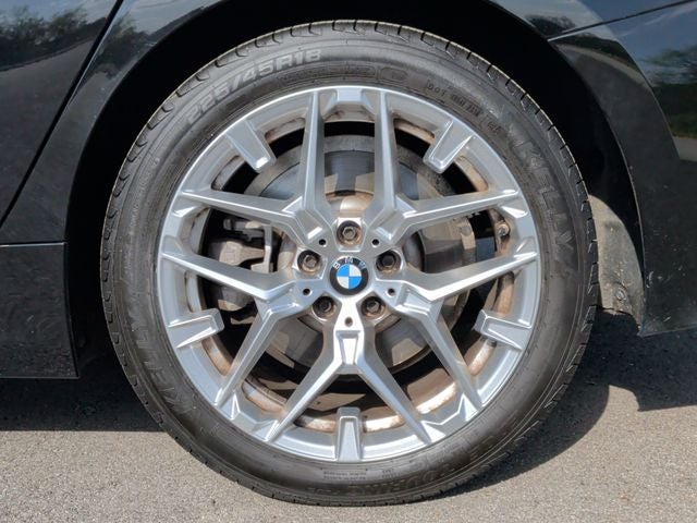 2025 BMW 3 Series 330i