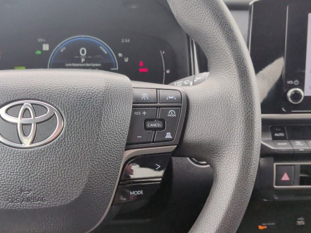 2025 Toyota Camry LE - Photo 14