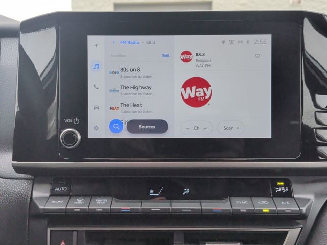 2025 Toyota Camry LE - Photo 16