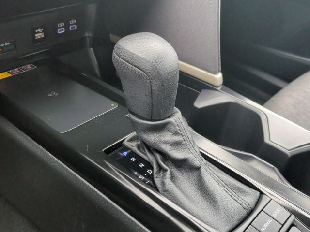 2025 Toyota Camry LE - Photo 19