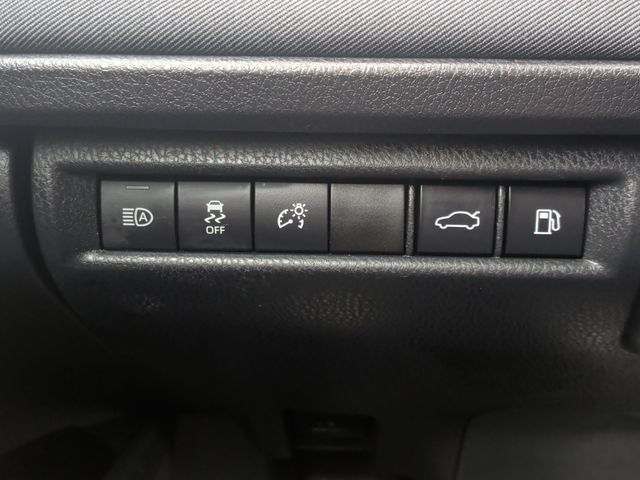 2025 Toyota Camry LE - Photo 21