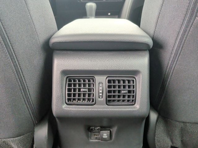 2025 Toyota Camry LE - Photo 23