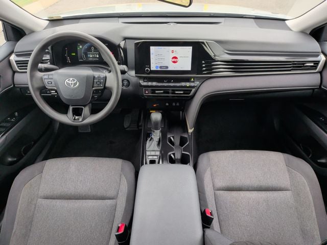 2025 Toyota Camry LE - Photo 24