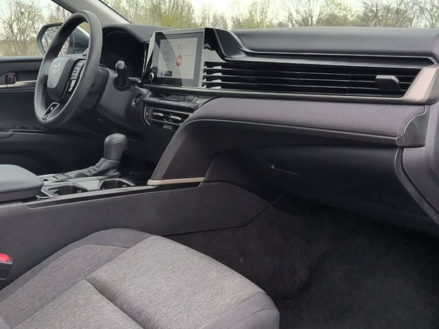 2025 Toyota Camry LE - Photo 25