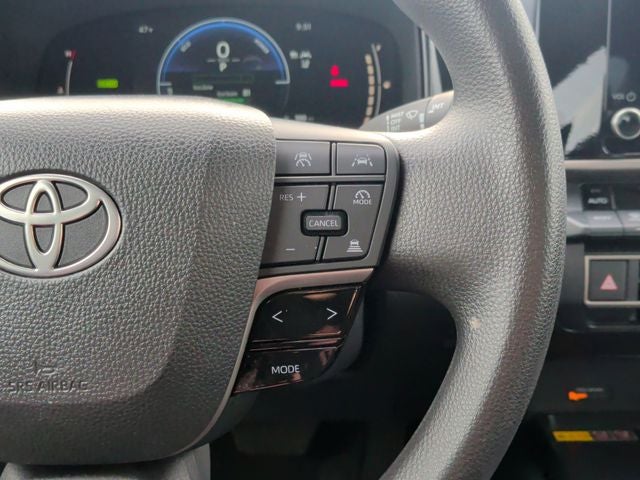 2025 Toyota Camry LE - Photo 17