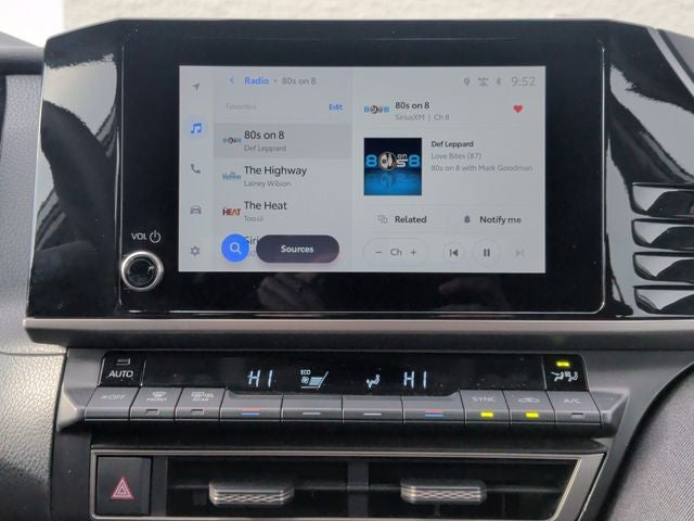 2025 Toyota Camry LE - Photo 19