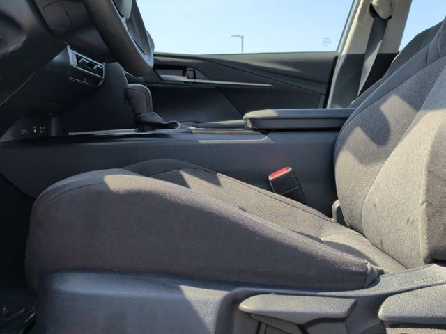 2025 Toyota Camry LE - Photo 12