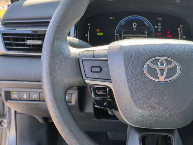 2025 Toyota Camry LE - Photo 16