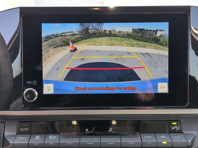 2025 Toyota Camry LE - Photo 20