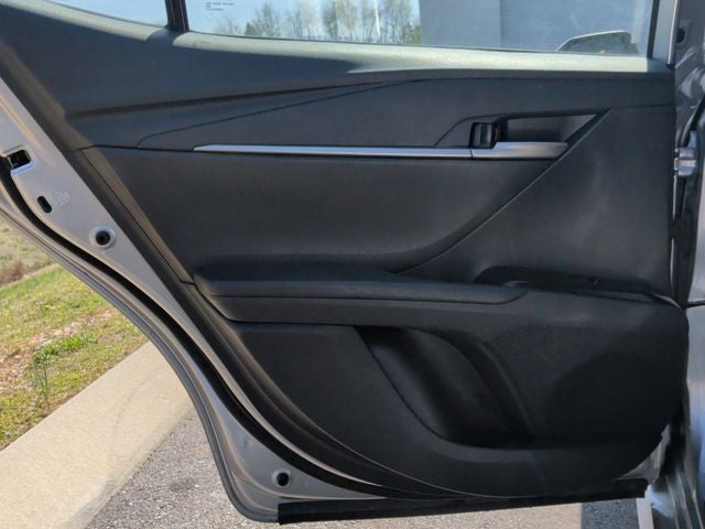 2025 Toyota Camry LE - Photo 23