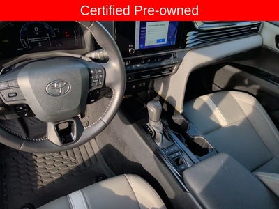 2025 Toyota Camry SE