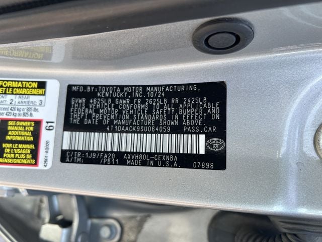 2025 Toyota Camry SE