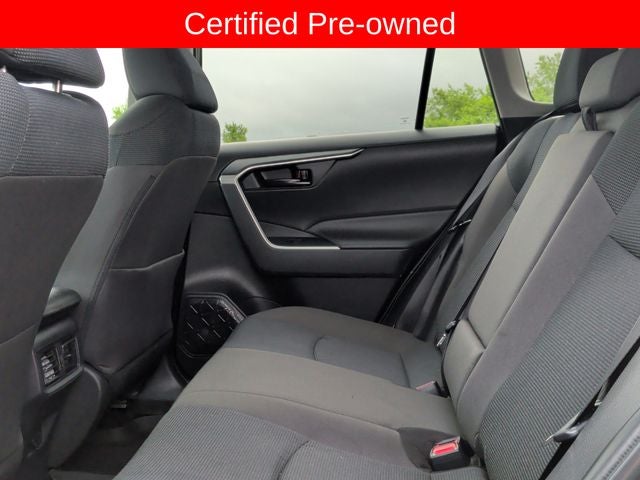 2025 Toyota RAV4 Hybrid LE
