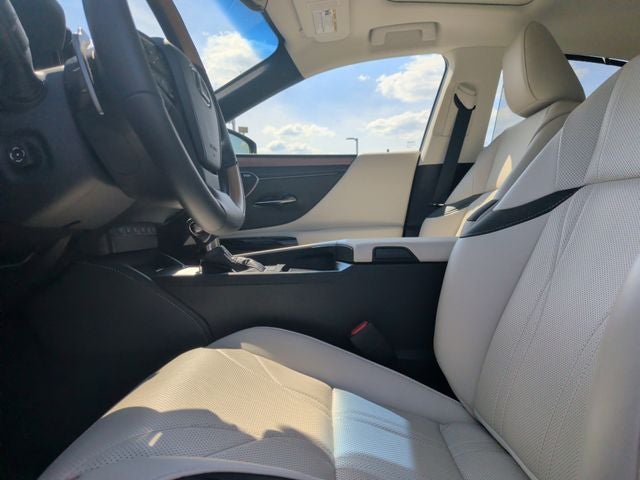 2024 Lexus ES 300h Ultra Luxury