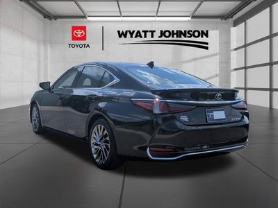 2024 Lexus ES 300h Ultra Luxury