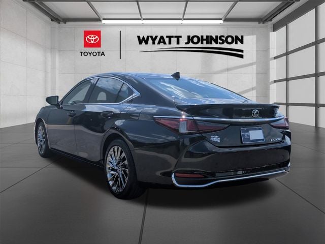 2024 Lexus ES 300h Ultra Luxury