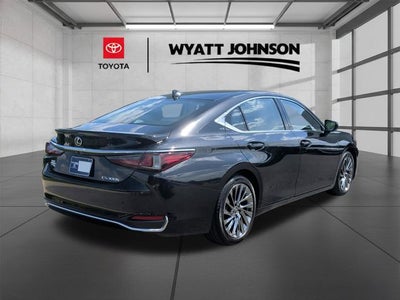 2024 Lexus ES 300h Ultra Luxury