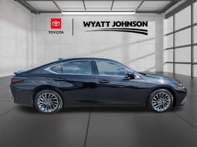 2024 Lexus ES 300h Ultra Luxury