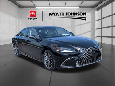 2024 Lexus ES 300h Ultra Luxury