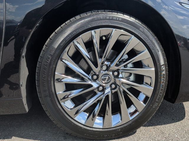 2024 Lexus ES 300h Ultra Luxury