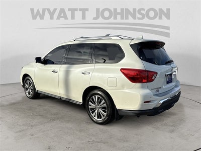 2020 Nissan Pathfinder SL