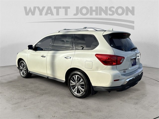 2020 Nissan Pathfinder SL