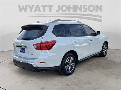 2020 Nissan Pathfinder SL