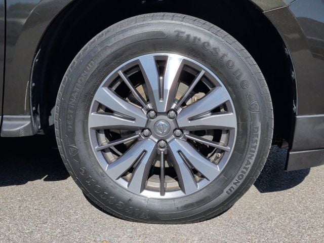 2017 Nissan Pathfinder SL
