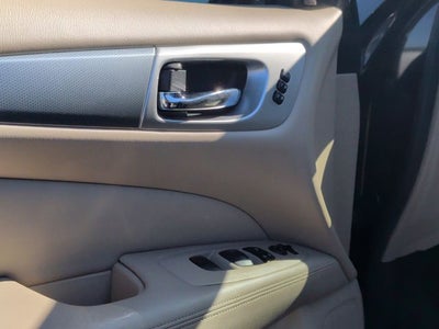 2017 Nissan Pathfinder SL