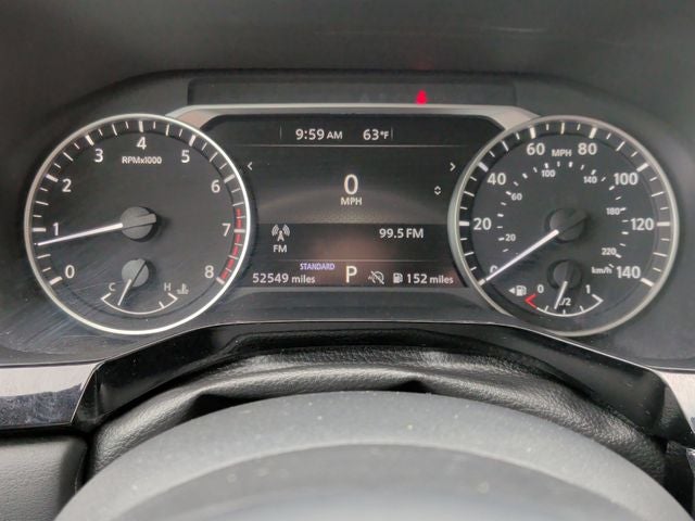 2024 Nissan Pathfinder SV