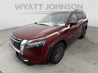 2024 Nissan Pathfinder SV