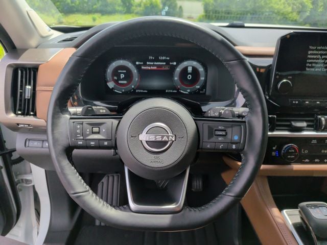 2024 Nissan Pathfinder Platinum