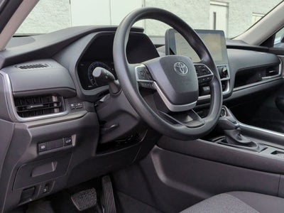 2025 Toyota Grand Highlander LE