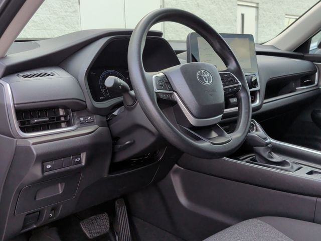 2025 Toyota Grand Highlander LE