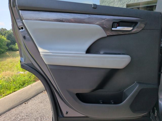 2022 Toyota Highlander Limited