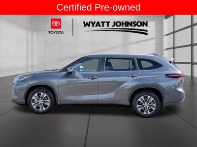 2025 Toyota Highlander XLE