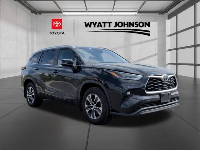 2025 Toyota Highlander XLE