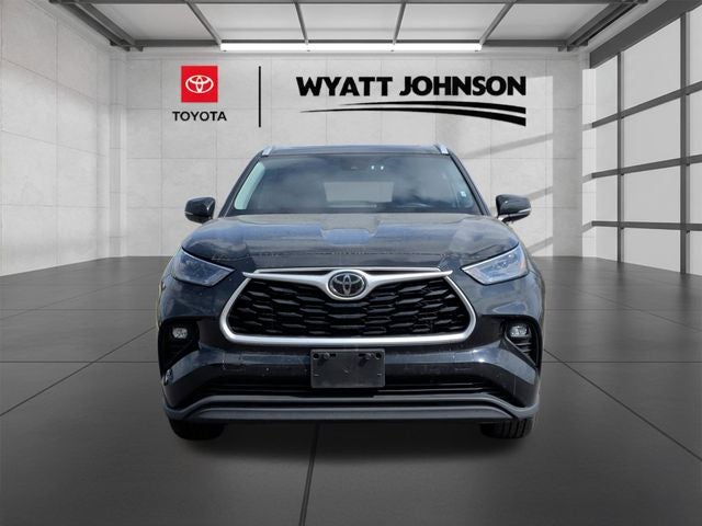 2025 Toyota Highlander XLE