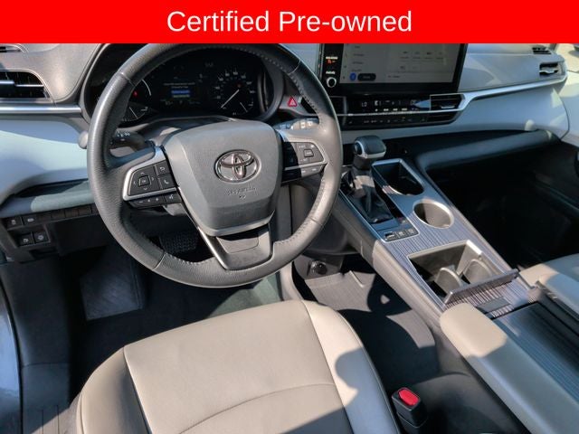 2025 Toyota Sienna XLE 8 Passenger