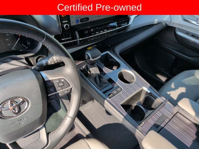 2025 Toyota Sienna XLE 8 Passenger